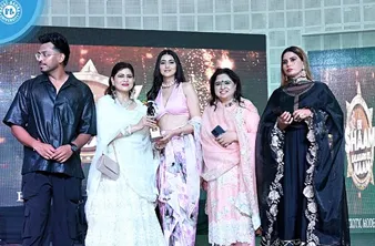 EK SHAM KALAKAARO KE NAAM